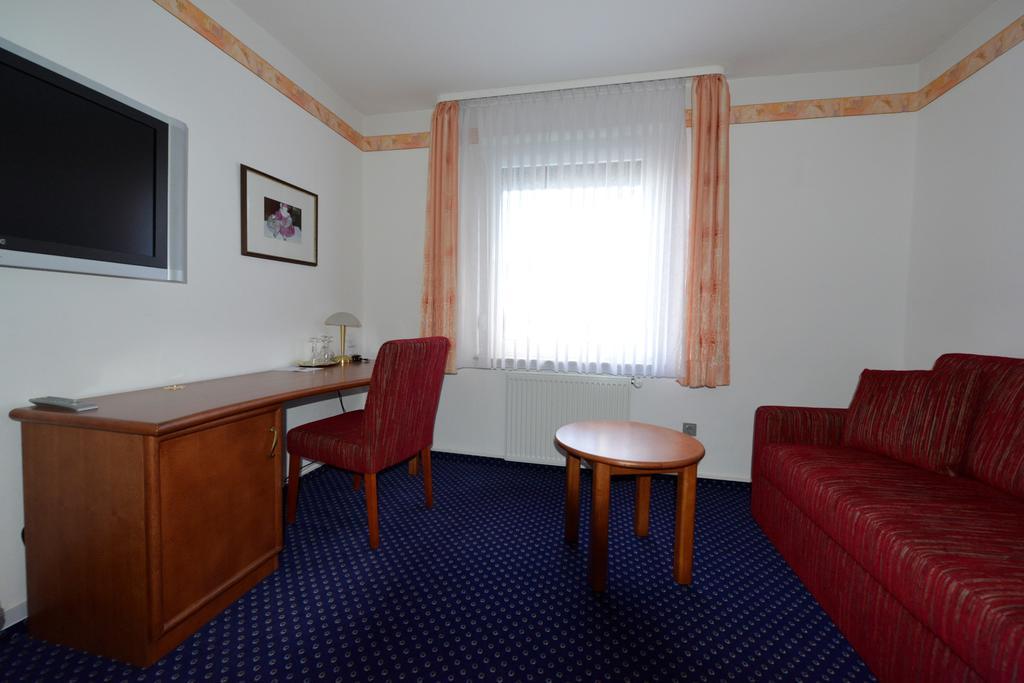Trollinger Hof Hotel Bad Oeynhausen Bagian luar foto